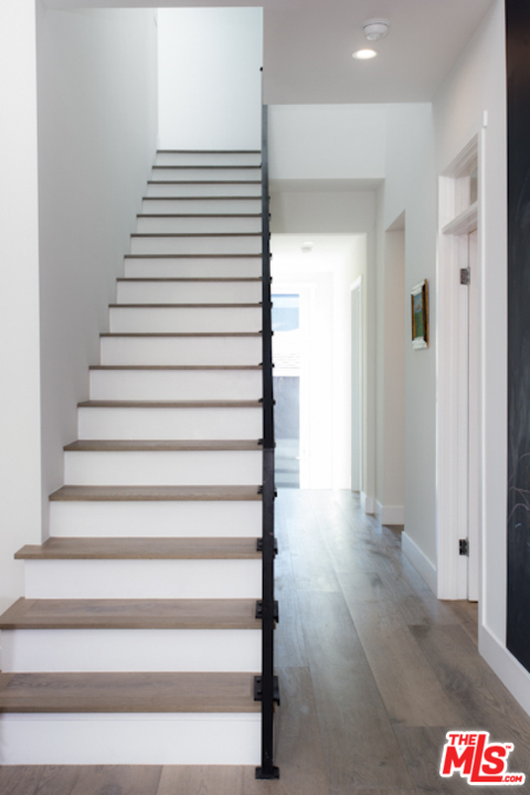 555 28th Avenue Venice, CA 90291 - Photo 22 of 35