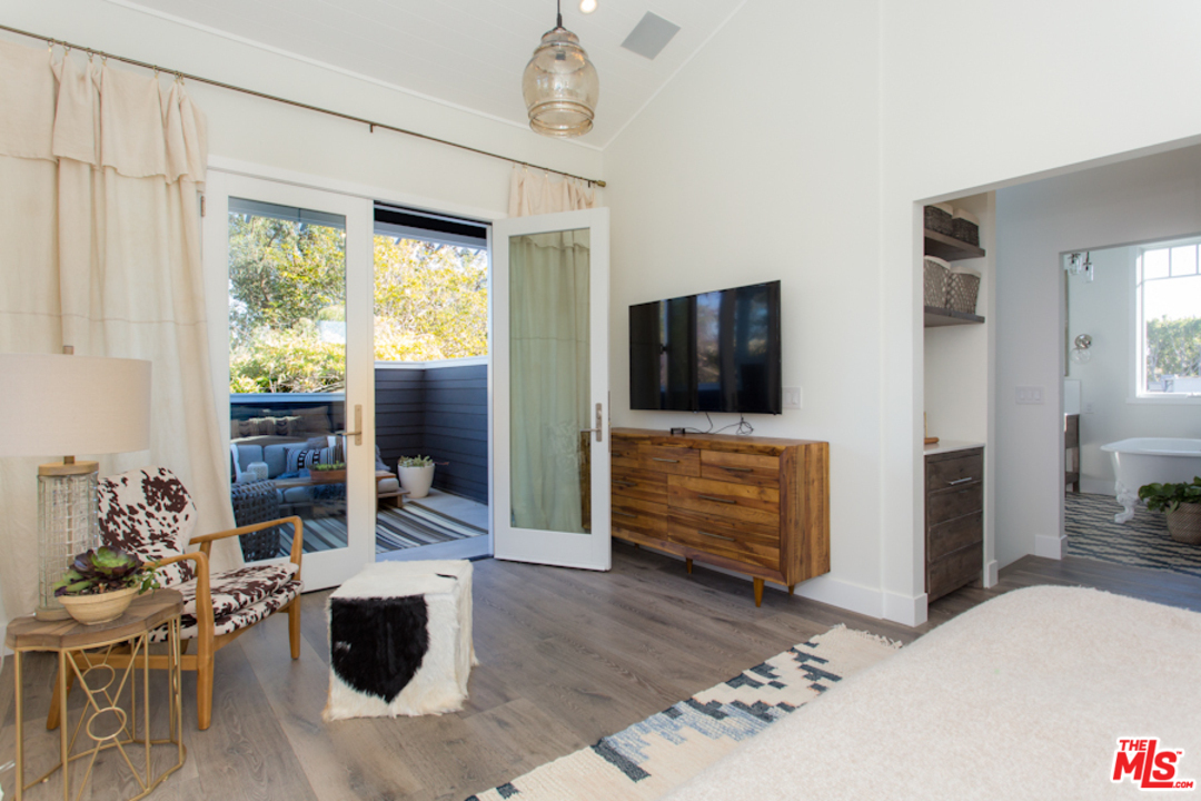 555 28th Avenue Venice, CA 90291 - Photo 24 of 35