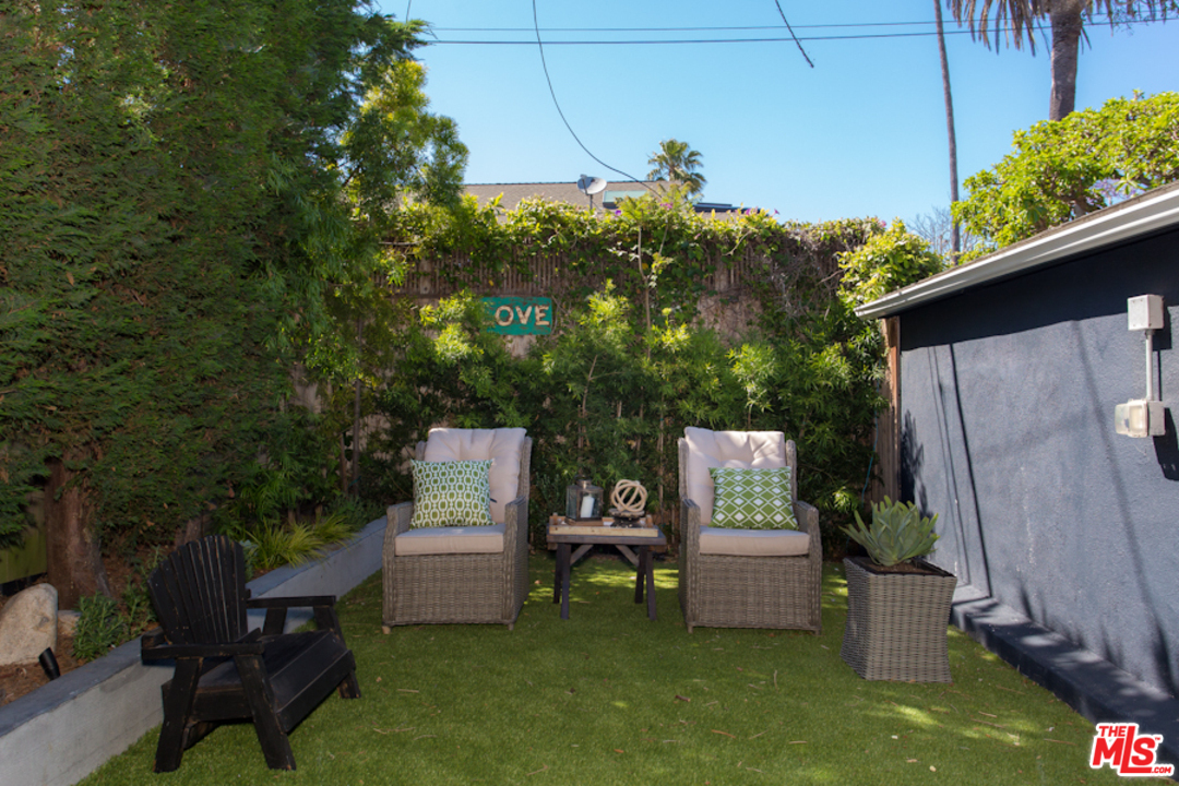 555 28th Avenue Venice, CA 90291 - Photo 33 of 35