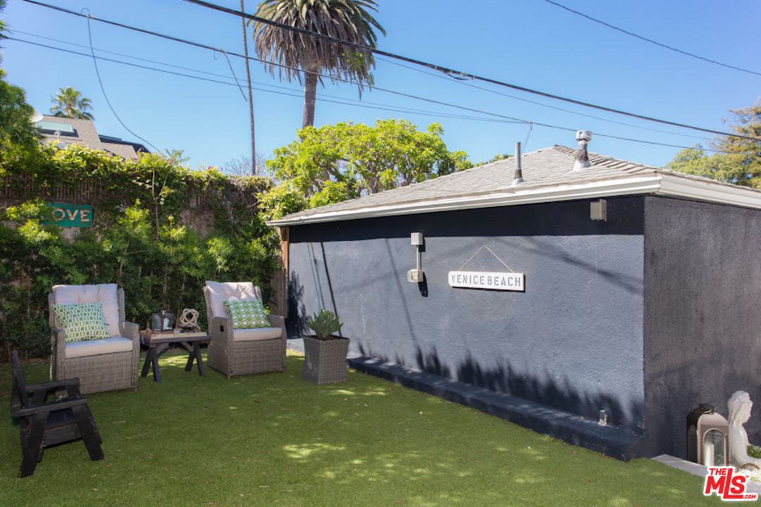 555 28th Avenue Venice, CA 90291 - Photo 34 of 35