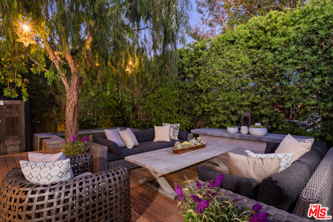 555 28th Avenue Venice, CA 90291 - Photo 10 of 35