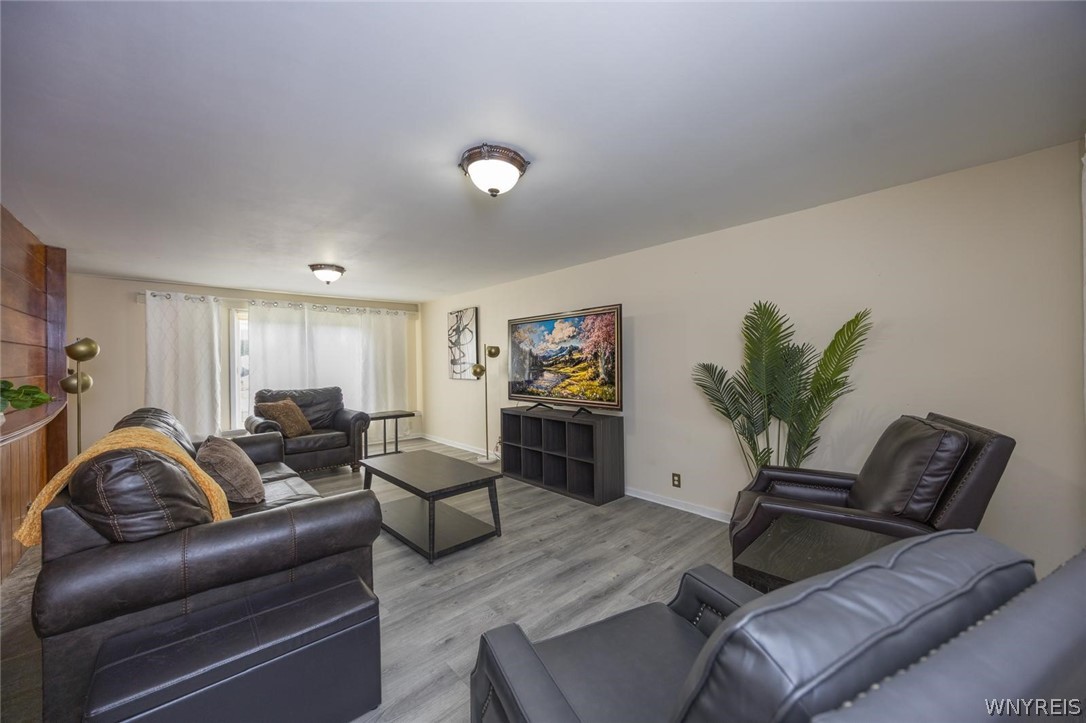 9326 Rivershore Drive Niagara Falls, NY 14304 - Photo 12 of 42