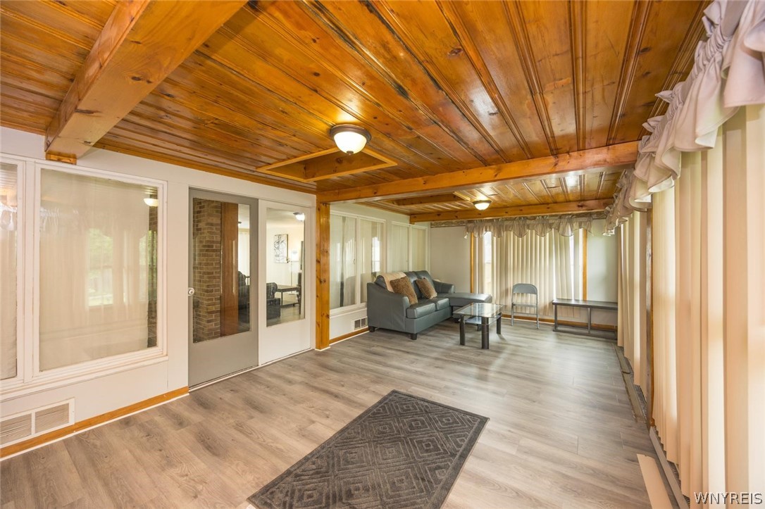 9326 Rivershore Drive Niagara Falls, NY 14304 - Photo 23 of 42