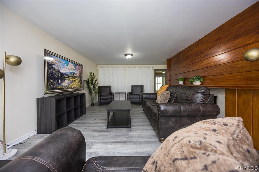 9326 Rivershore Drive Niagara Falls, NY 14304 - Photo 10 of 42