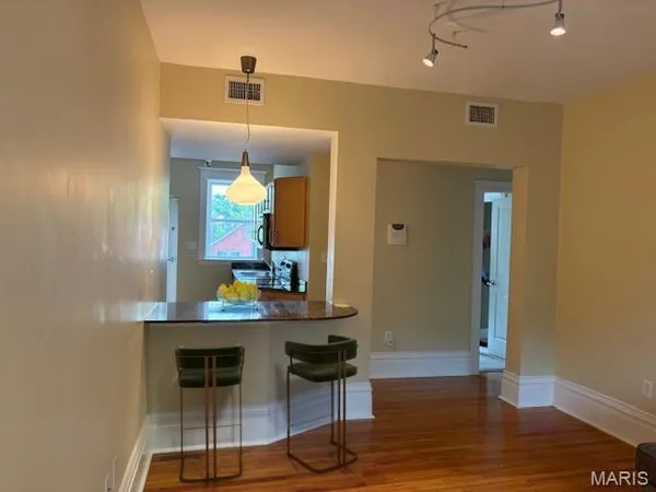 $149,000 | 6114 Washington Boulevard, Unit 302, St. Louis, MO 63112