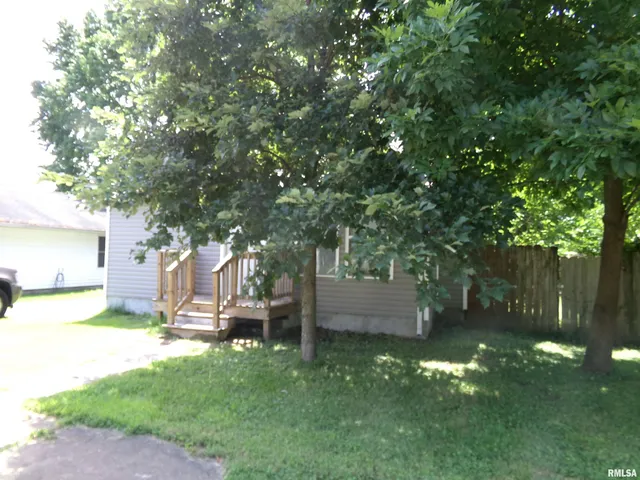 $115,000 | 517 North 12th Street, Herrin, IL 62948