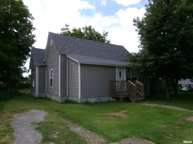 $115,000 | 517 North 12th Street, Herrin, IL 62948