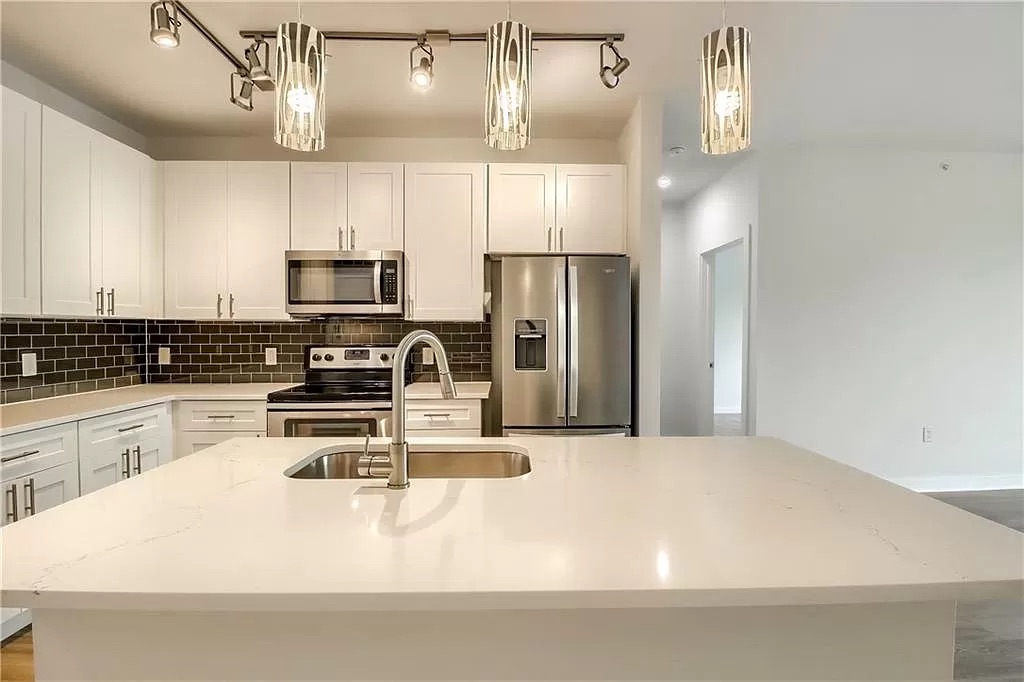 1900 Barton Springs Road, Unit 5029 Austin, TX 78704 - Photo 2 of 28