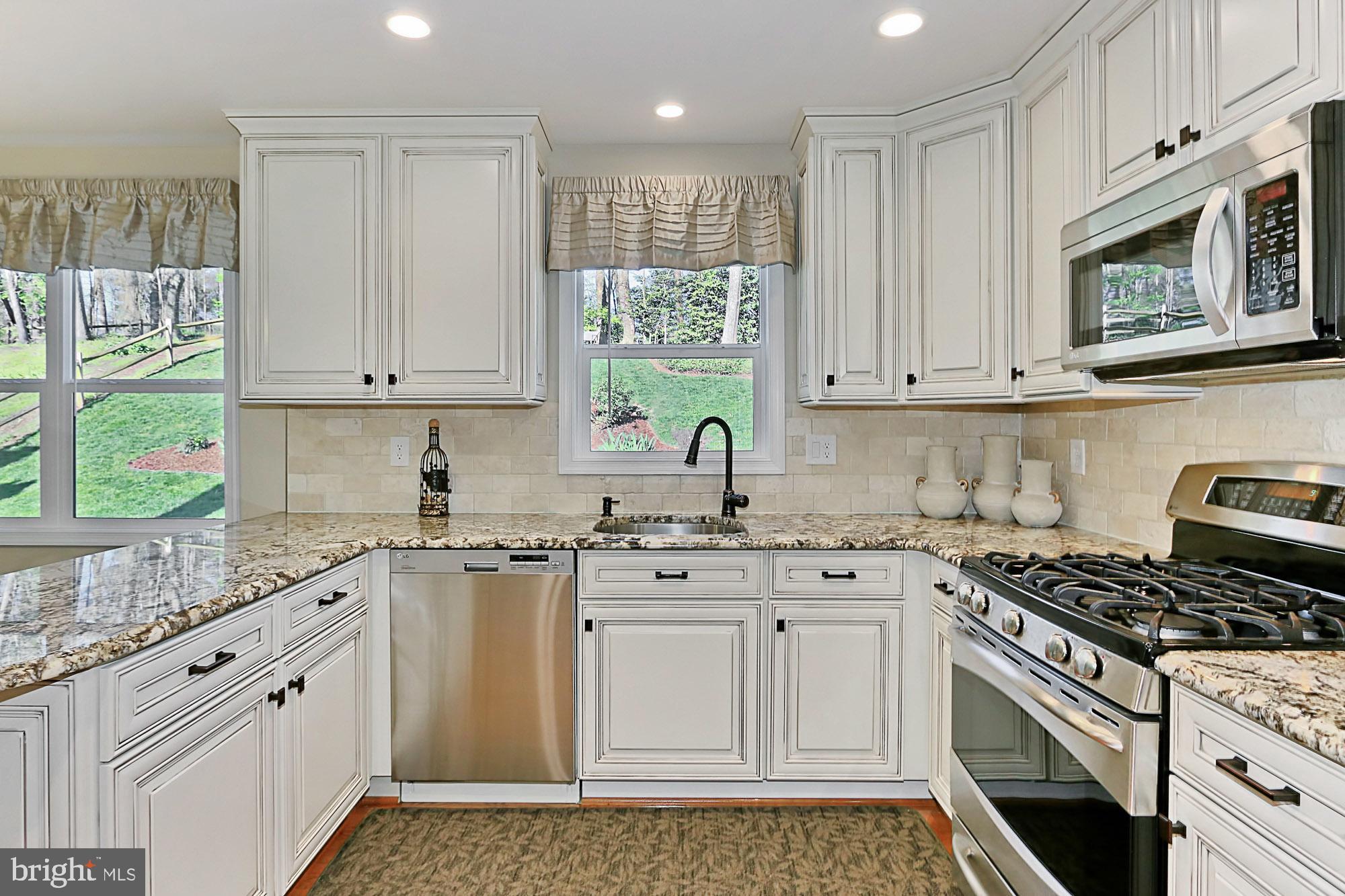 9496 Harrowhill Lane Burke, VA 22015 - Photo 19 of 55