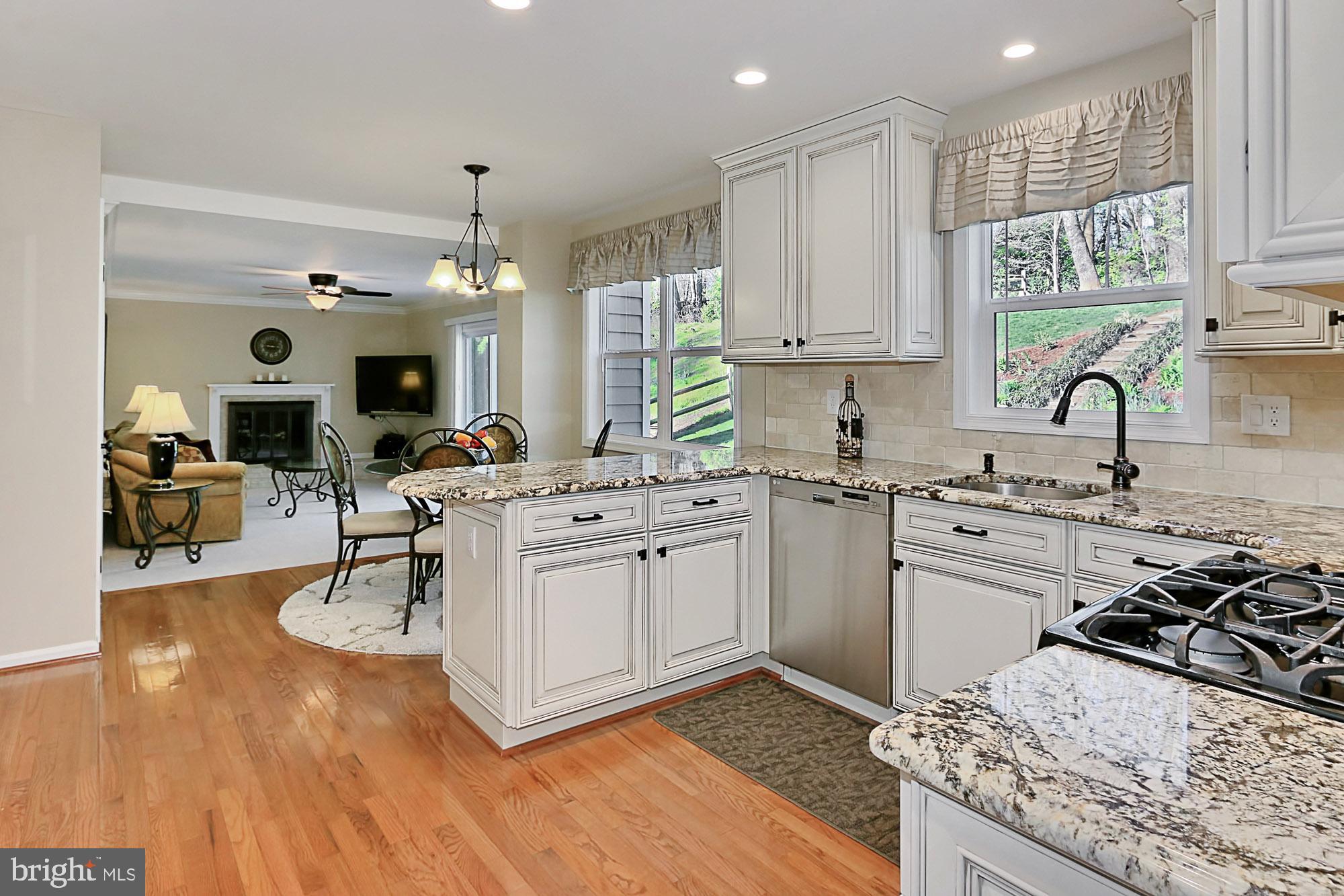 9496 Harrowhill Lane Burke, VA 22015 - Photo 20 of 55