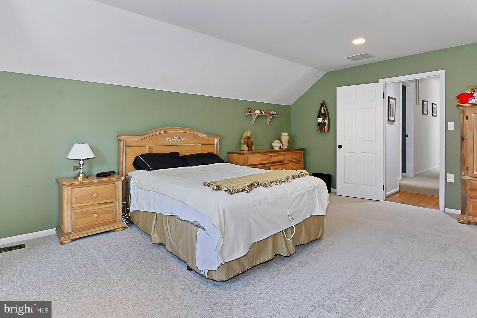 9496 Harrowhill Lane Burke, VA 22015 - Photo 34 of 55