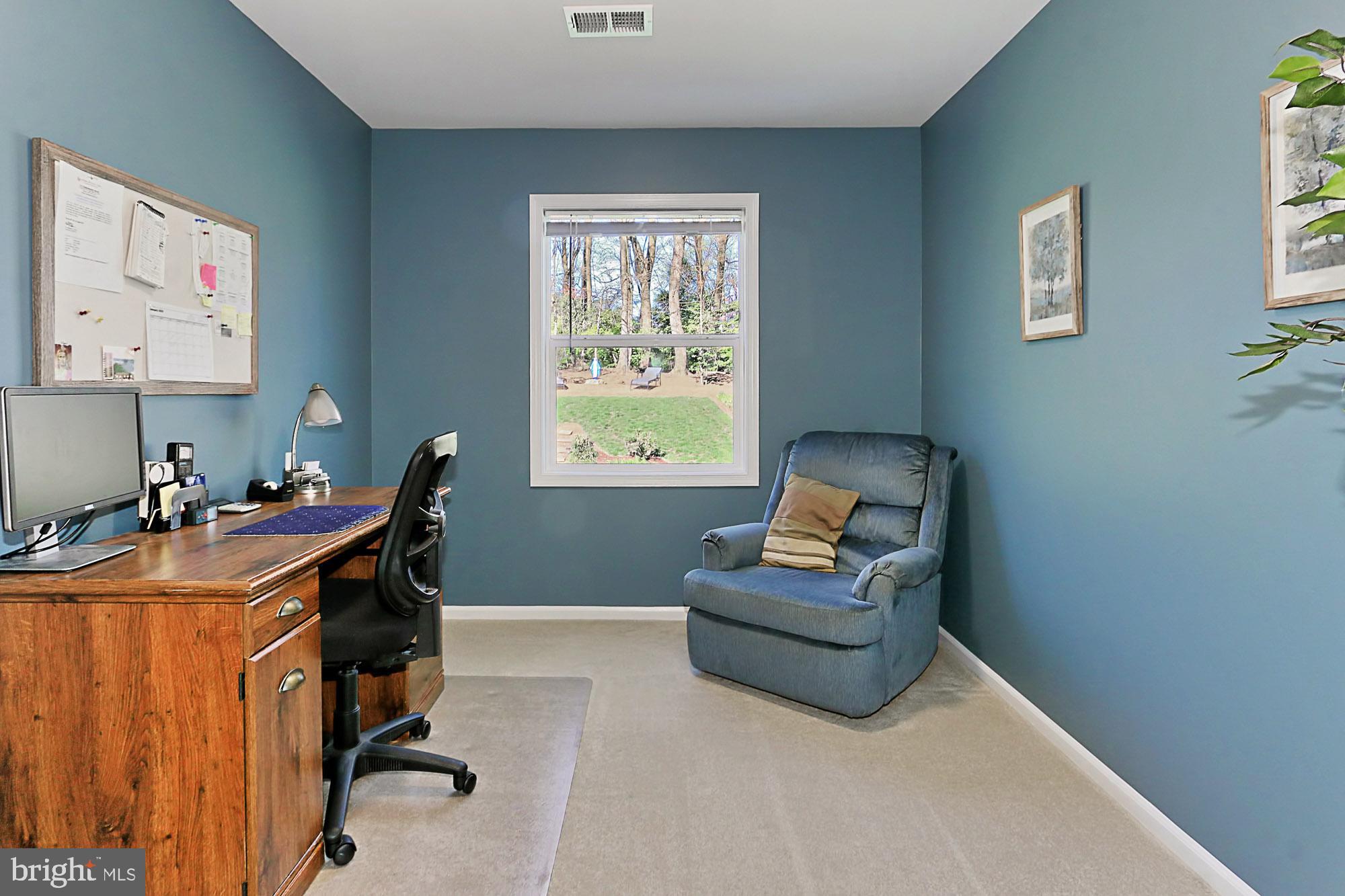 9496 Harrowhill Lane Burke, VA 22015 - Photo 36 of 55