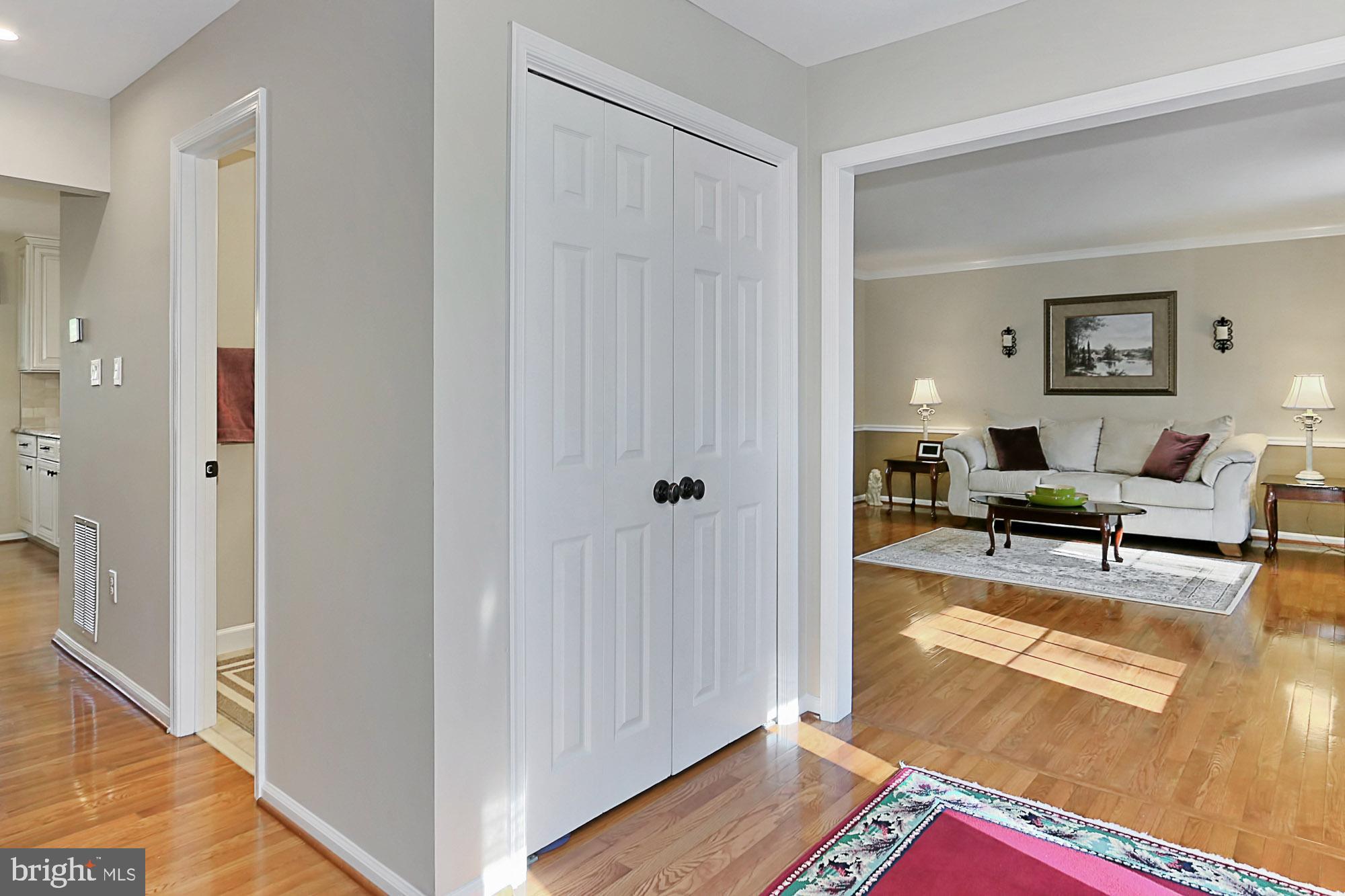 9496 Harrowhill Lane Burke, VA 22015 - Photo 8 of 55