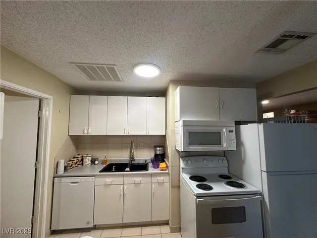 $1,300 | 2045 South Tenaya Way, Las Vegas, NV 89117