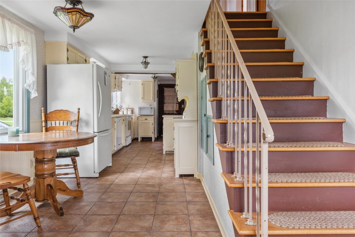 62 Palmer Road Binghamton, NY 13901 - Photo 9 of 36