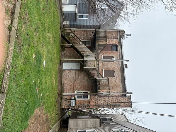 $1,800 | 83 West 15th Street, Unit 2, Chicago Heights, IL 60411