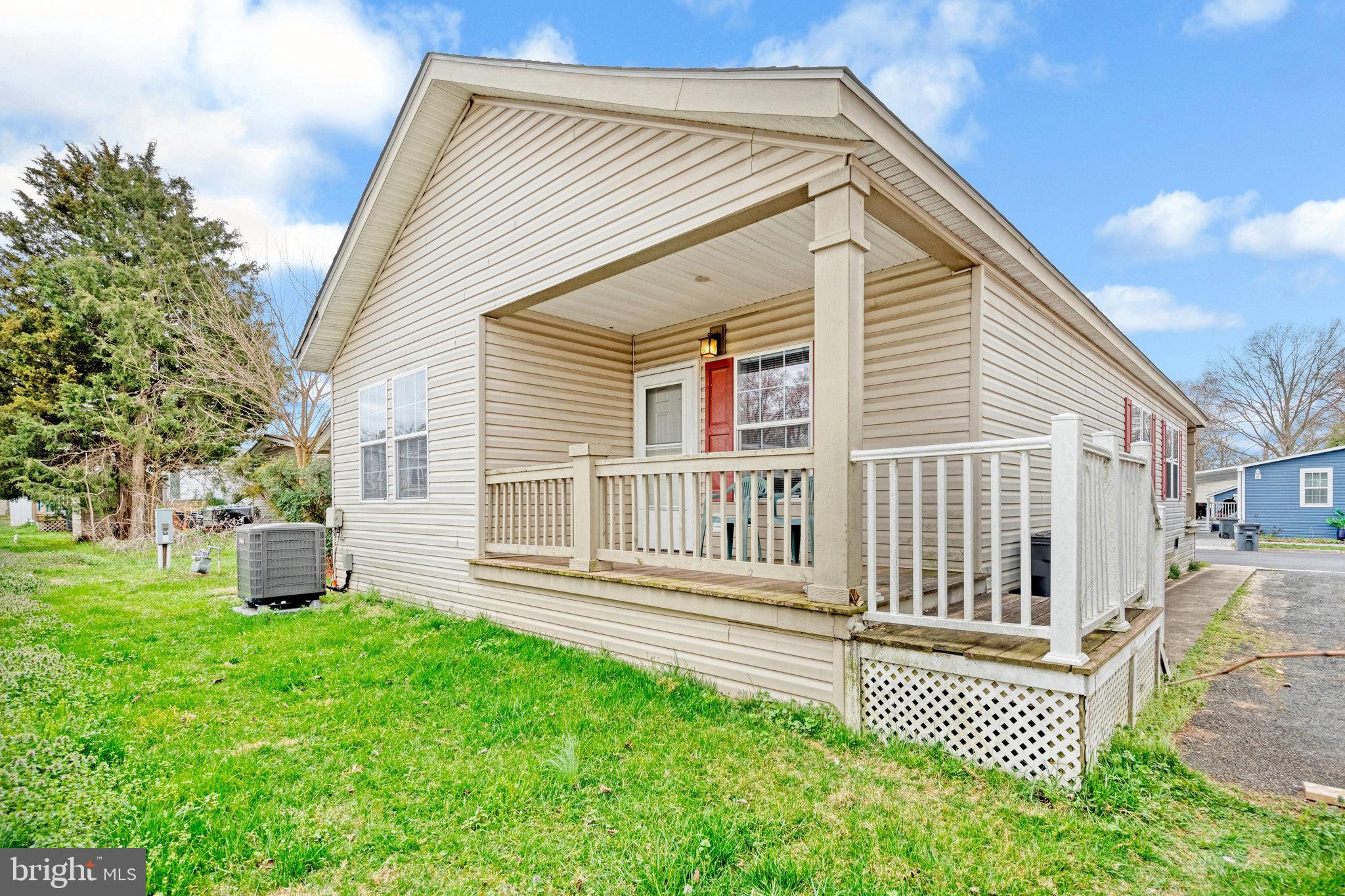 14504 Trans World Avenue Chantilly, VA 20151 - Photo 29 of 34 Rear yard