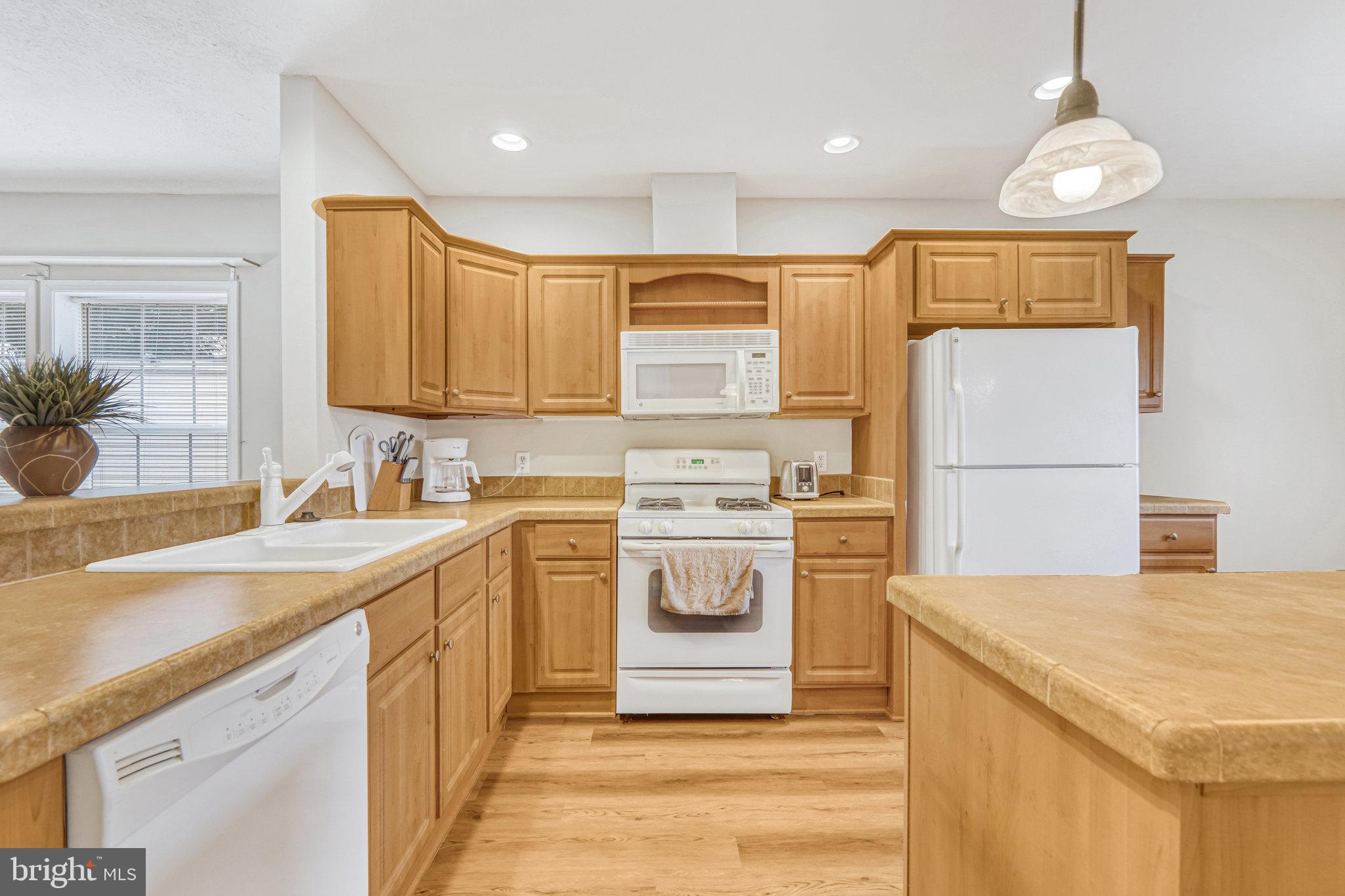 14504 Trans World Avenue Chantilly, VA 20151 - Photo 9 of 34 Bright kitchen with island