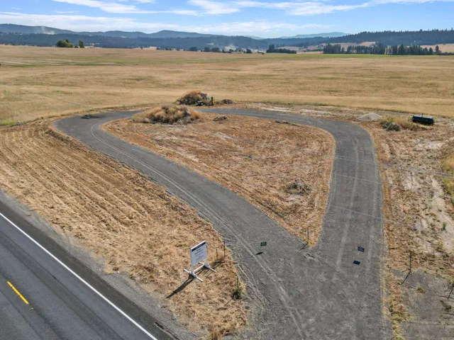 $415,000 | 8054 East Mt Spokane Park Drive, Mead, WA 99021