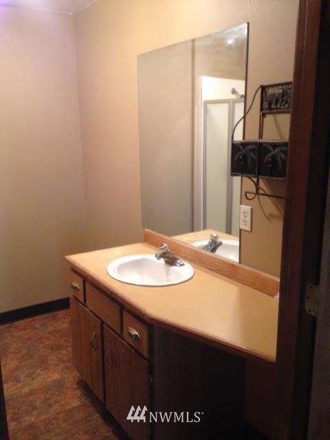 155 Sylvan Way Longview, WA 98632 - Photo 18 of 24 Gallery Image 18