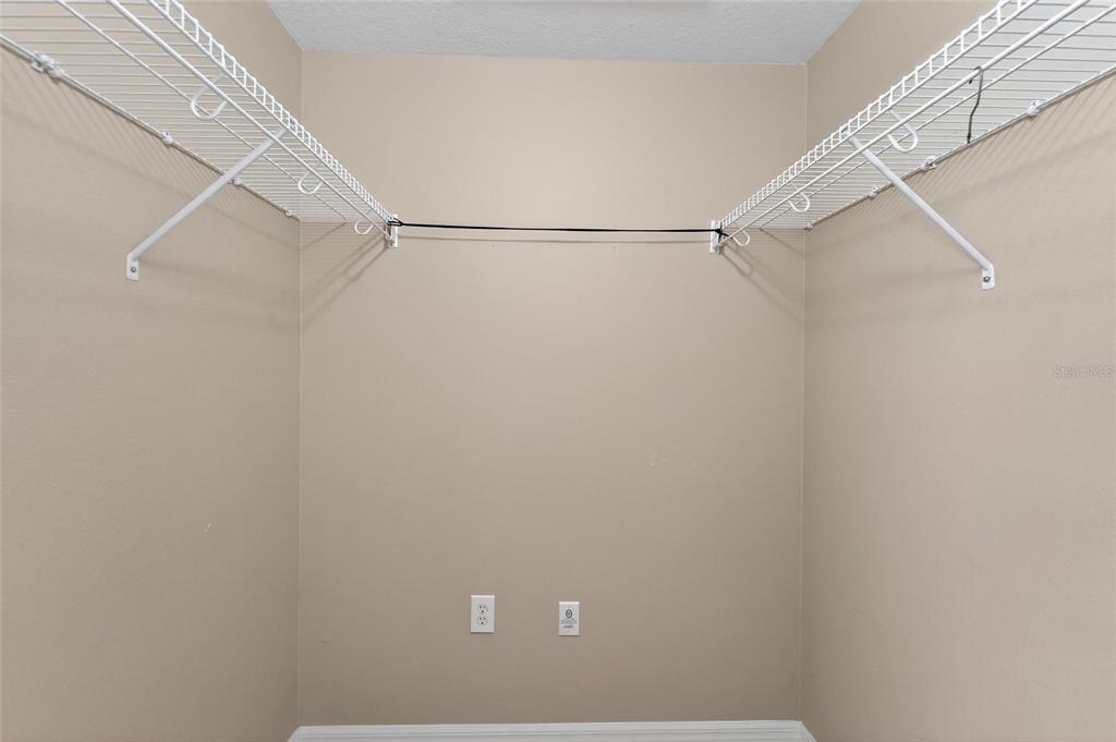 1615 Oracle Drive Ruskin, FL 33573 - Photo 41 of 87 a view of small space