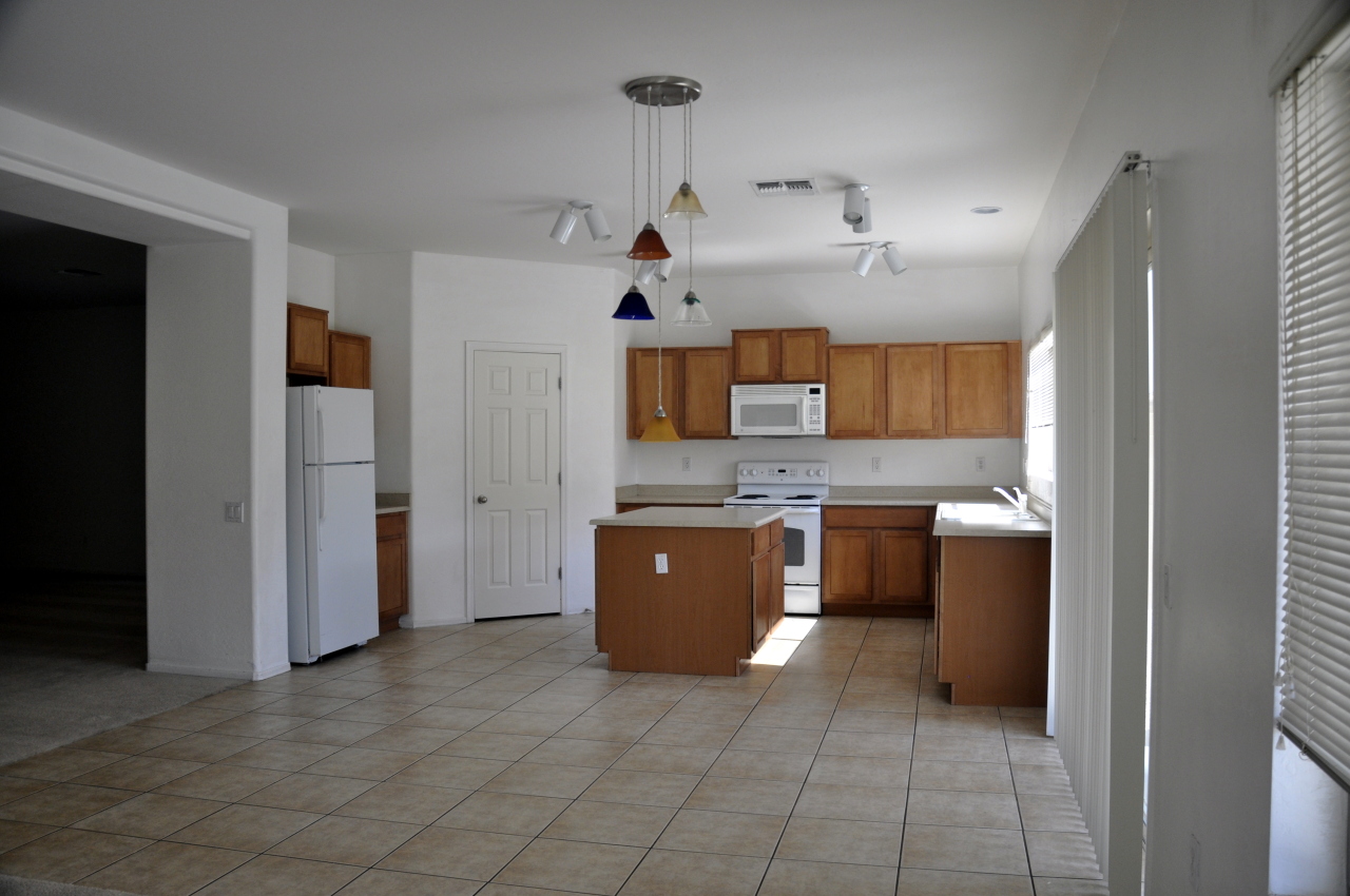 5237 West Apollo Road Laveen, AZ 85339 - Photo 4 of 14 Kitchen