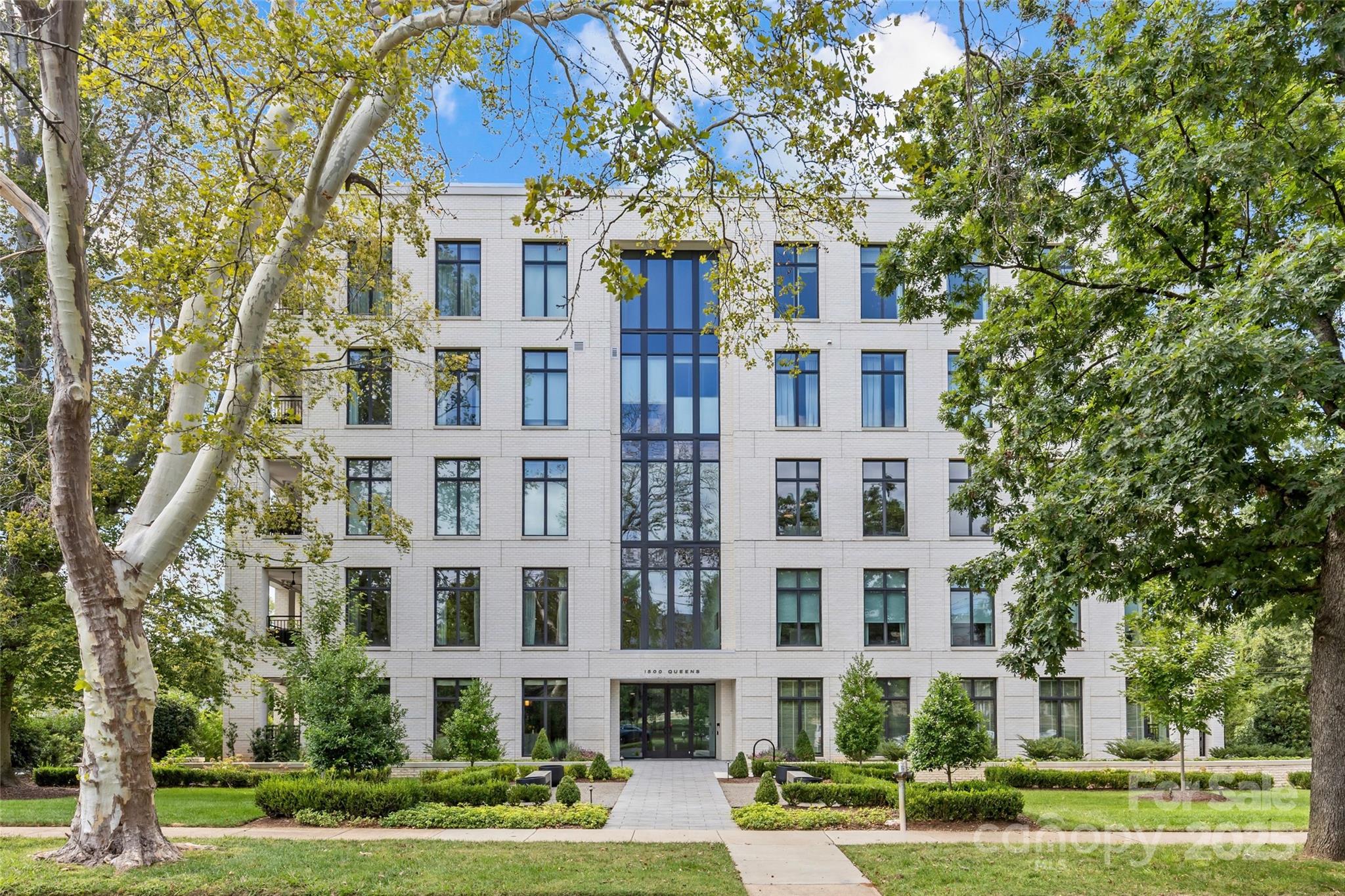 1500 Queens Road, Unit 104 Charlotte, NC 28207 - Photo 2 of 43 front view of a building