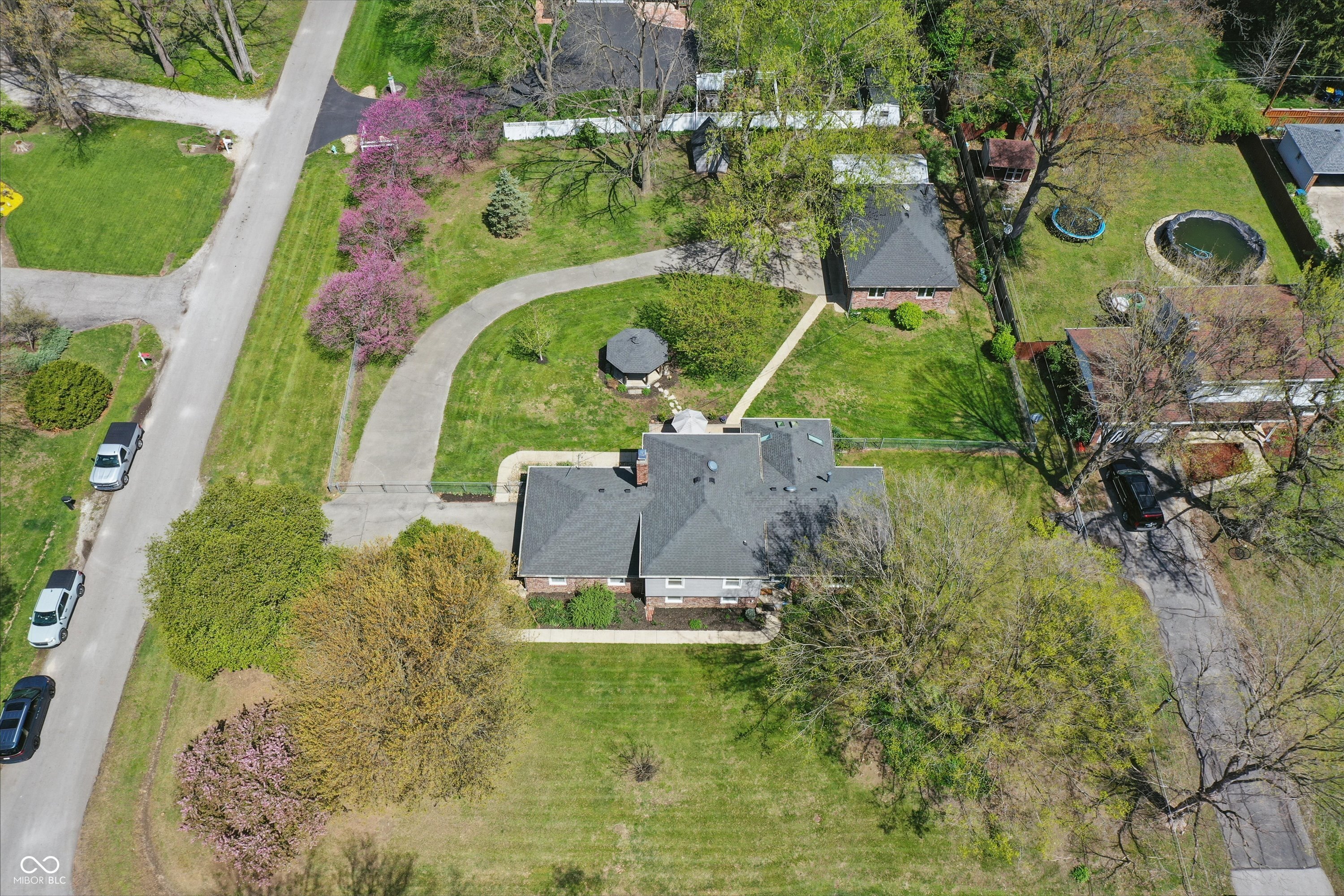 4337 Lincoln Road Indianapolis, IN 46228 - Photo 3 of 46 Gallery Image 3
