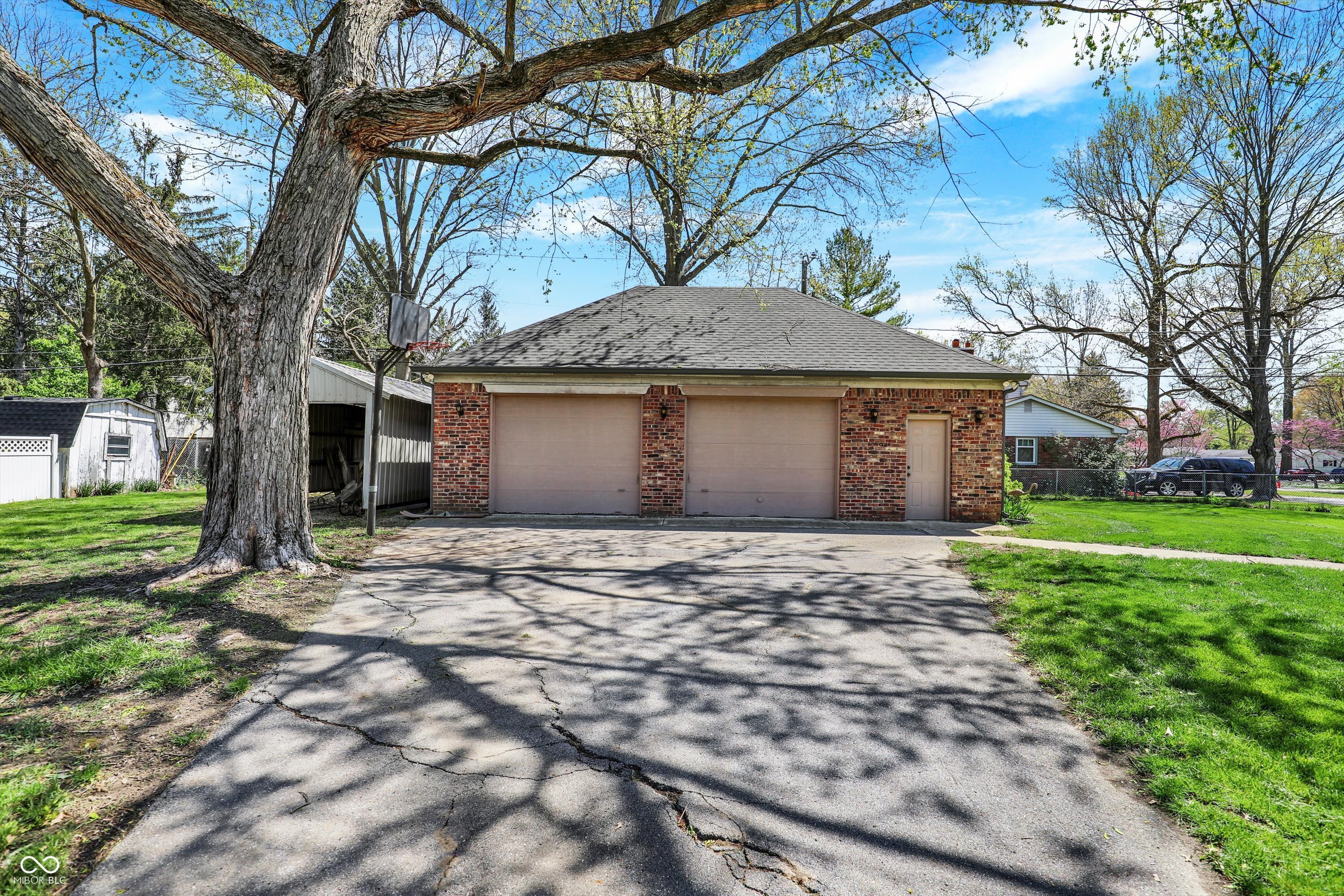 4337 Lincoln Road Indianapolis, IN 46228 - Photo 6 of 46 Gallery Image 6