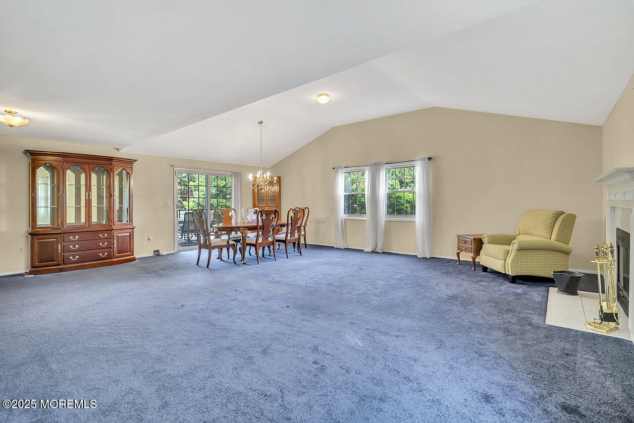 153 Lloyd Road Matawan, NJ 07747 - Photo 12 of 38 012_dsc0675_370