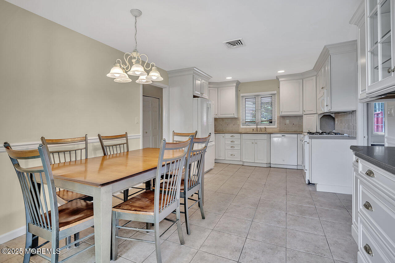 153 Lloyd Road Matawan, NJ 07747 - Photo 17 of 38 017_dsc0690_829