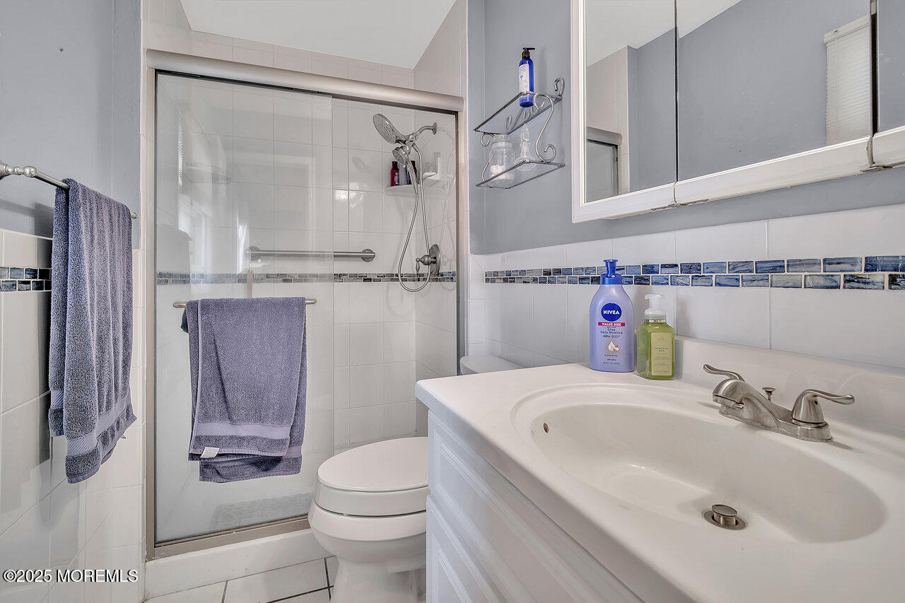 153 Lloyd Road Matawan, NJ 07747 - Photo 31 of 38 031_dsc0663_958