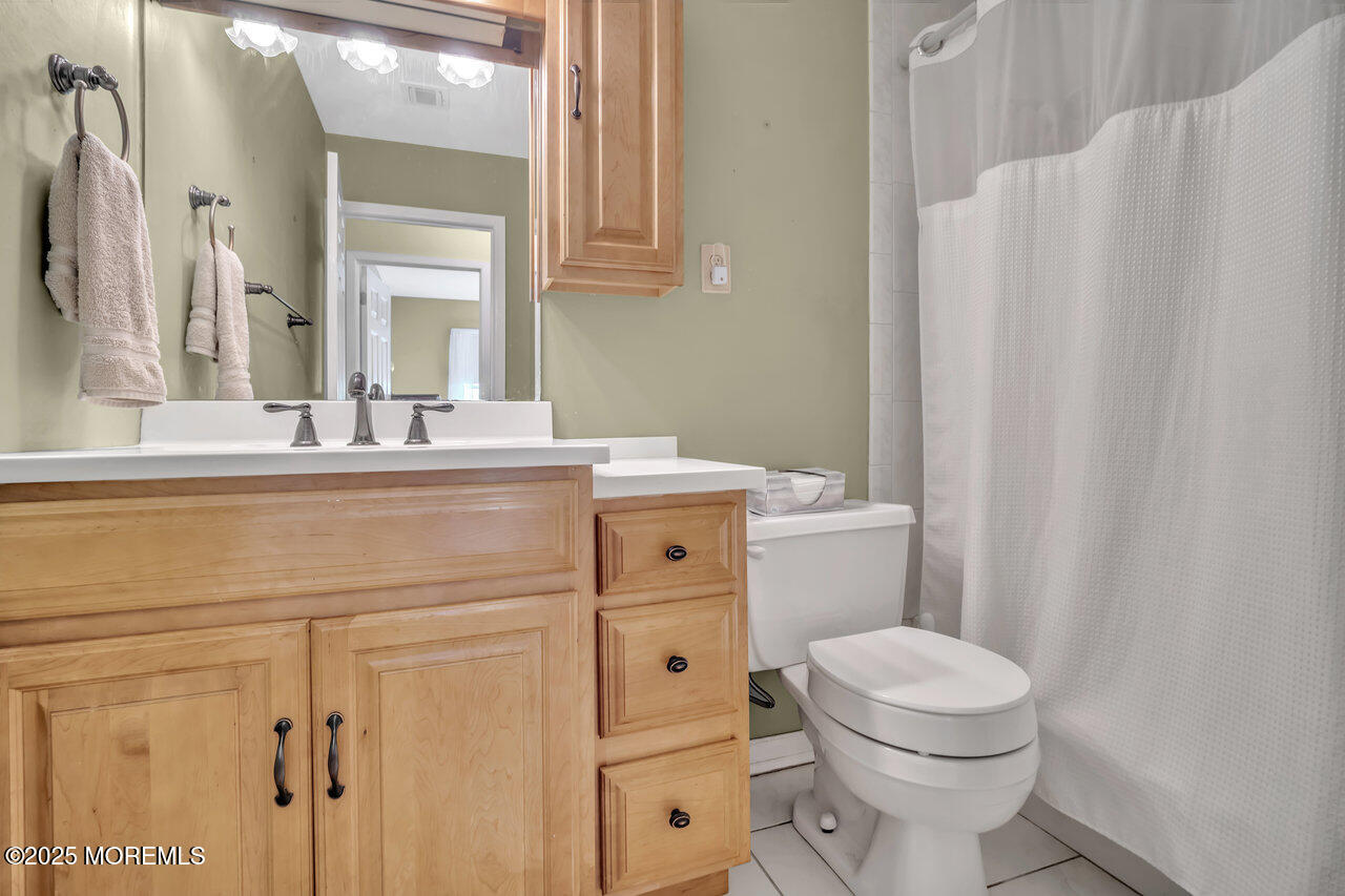 153 Lloyd Road Matawan, NJ 07747 - Photo 32 of 38 032_dsc0666_987