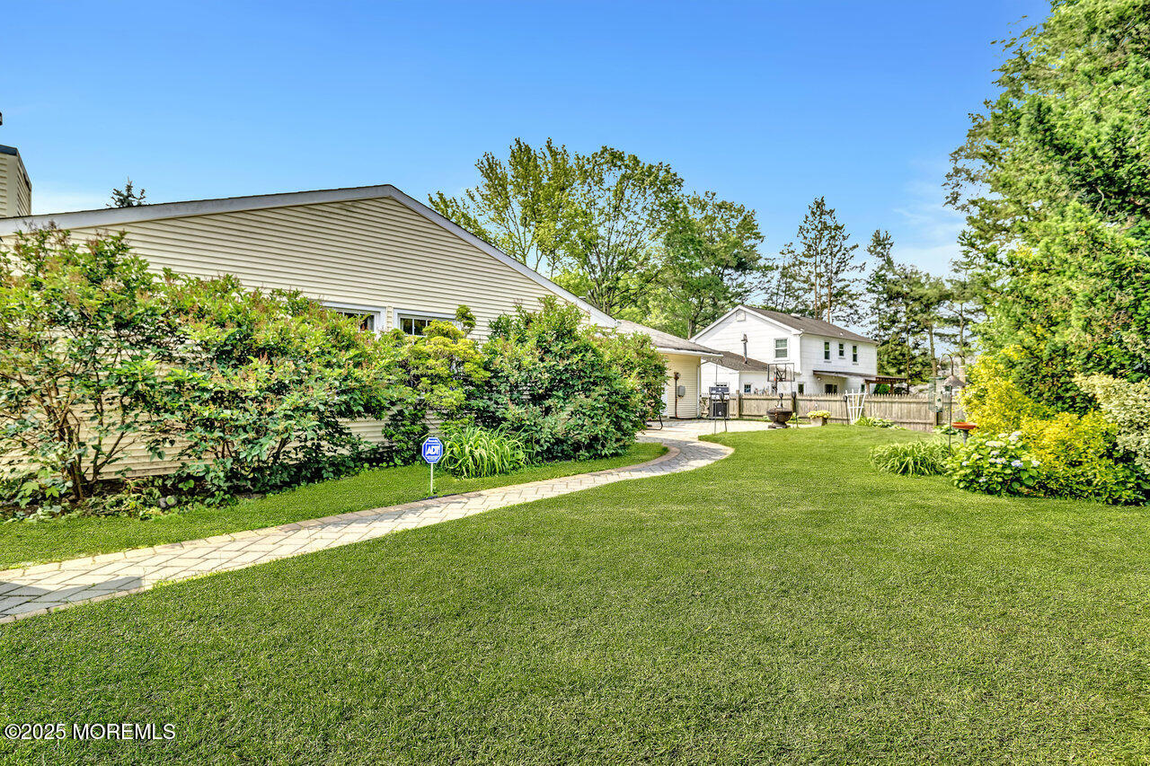 153 Lloyd Road Matawan, NJ 07747 - Photo 35 of 38 035_dsc0729_112