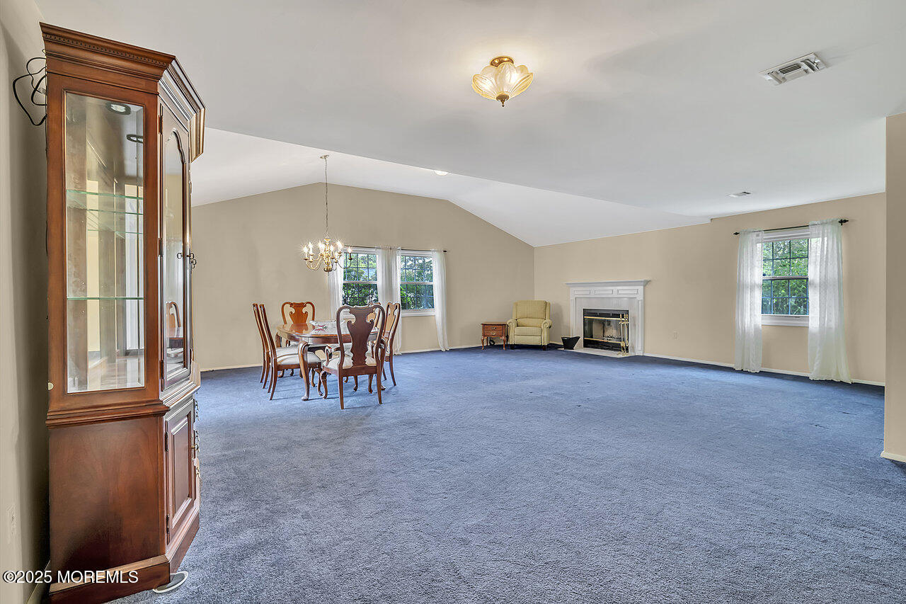 153 Lloyd Road Matawan, NJ 07747 - Photo 10 of 38 010_dsc0669_896