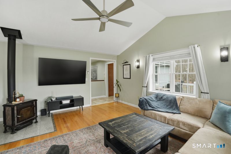 408 Maromas Road Middletown, CT 06457 - Photo 21 of 34