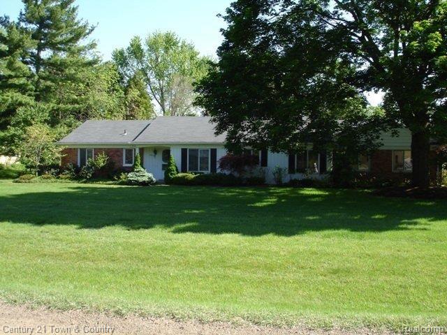 4840 Wye Oak Road Bloomfield Hills, MI 48301 - Photo 1 of 25 Lovely Curb Appeal.JPG