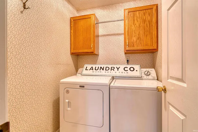 $259,900 | 6405 Highcroft Drive, Evansville, IN 47715