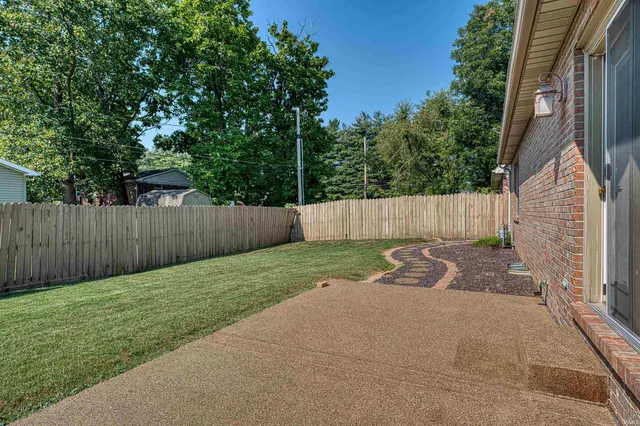 $259,900 | 6405 Highcroft Drive, Evansville, IN 47715