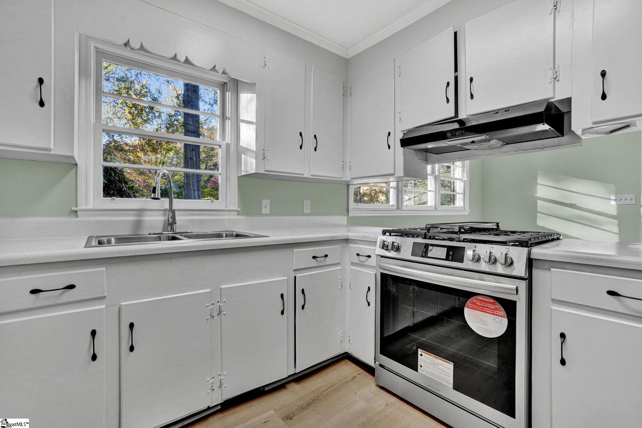 114 Pine Road Laurens, SC 29360 - Photo 3 of 42 Gallery Image 3