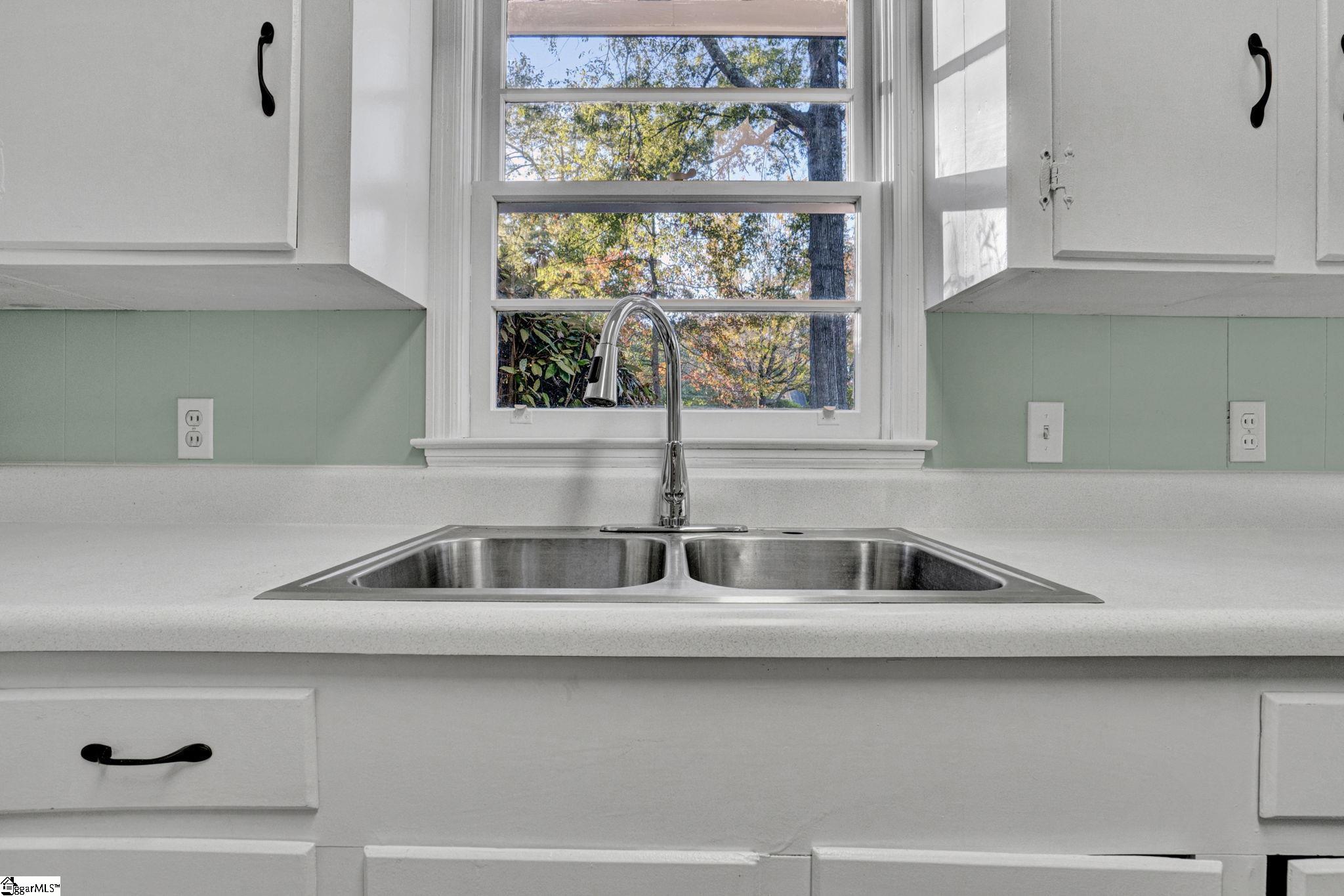 114 Pine Road Laurens, SC 29360 - Photo 6 of 42 Gallery Image 6