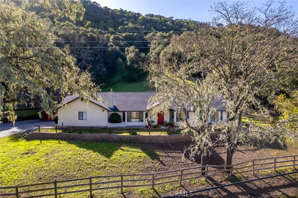 13205 Santa Lucia Road Atascadero, CA 93422 - Photo 6 of 56