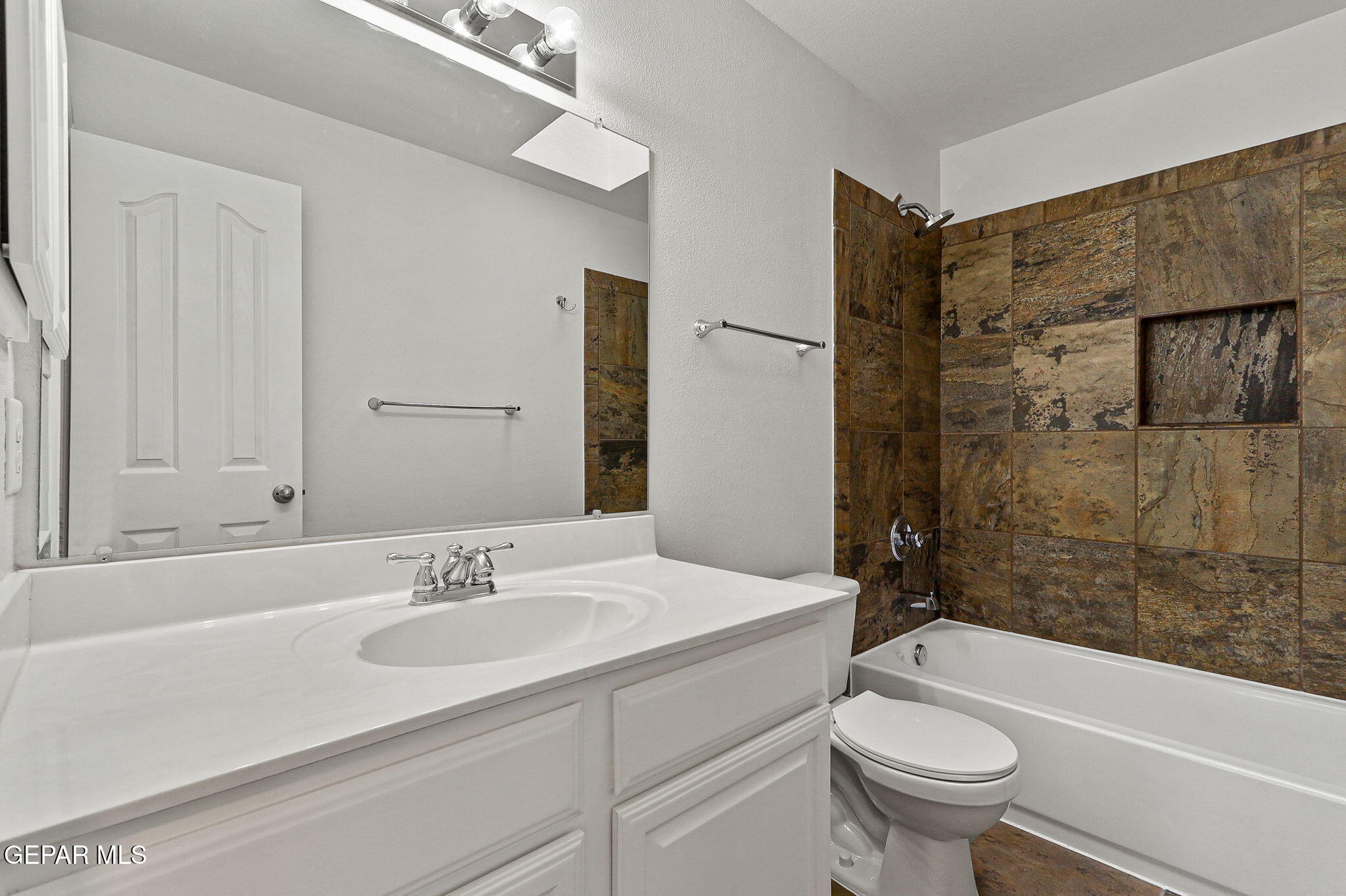 4945 Silver Ranch Avenue El Paso, TX 79934 - Photo 23 of 39 20-web-or-mls-IMG_0588