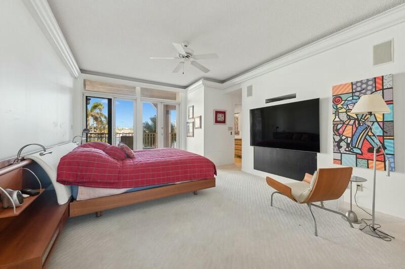 300 Southeast 5th Avenue, Unit 2090 Boca Raton, FL 33432 - Photo 9 of 33 Primary bedroom