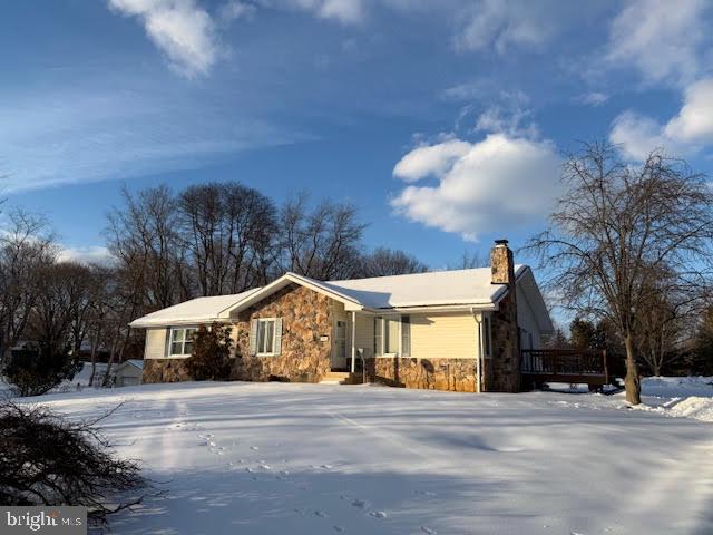 225 Keepsake Drive Falling Waters, WV 25419 - Photo 2 of 9