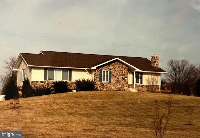 225 Keepsake Drive Falling Waters, WV 25419 - Photo 8 of 9