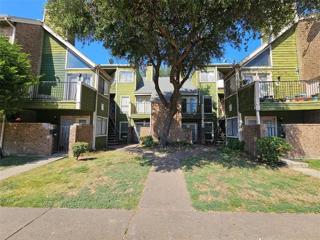 $1,000 | 9823 Walnut Street, Unit 208, Dallas, TX 75243