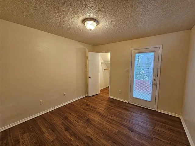 $1,000 | 9823 Walnut Street, Unit 208, Dallas, TX 75243