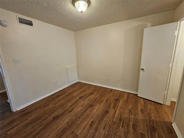$1,000 | 9823 Walnut Street, Unit 208, Dallas, TX 75243