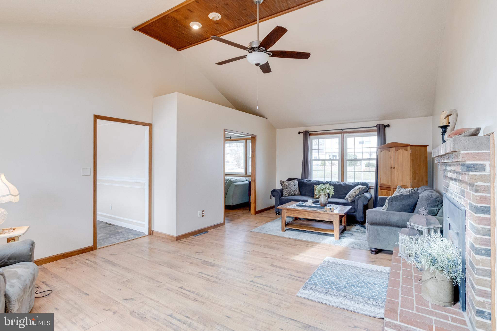 3217 Old Forge Hill Road Street, MD 21154 - Photo 16 of 46 Decorative shelving!